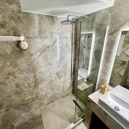 Апартаменты Lela's #2 *